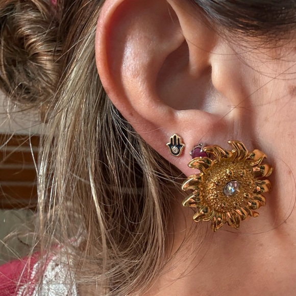 Gold Sunflower Crystal Stud Earrings - Women's Fashion Jewelry - Picture 2 of 4